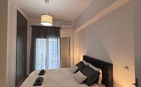 Cozy Apartment In The Heart Of Athens